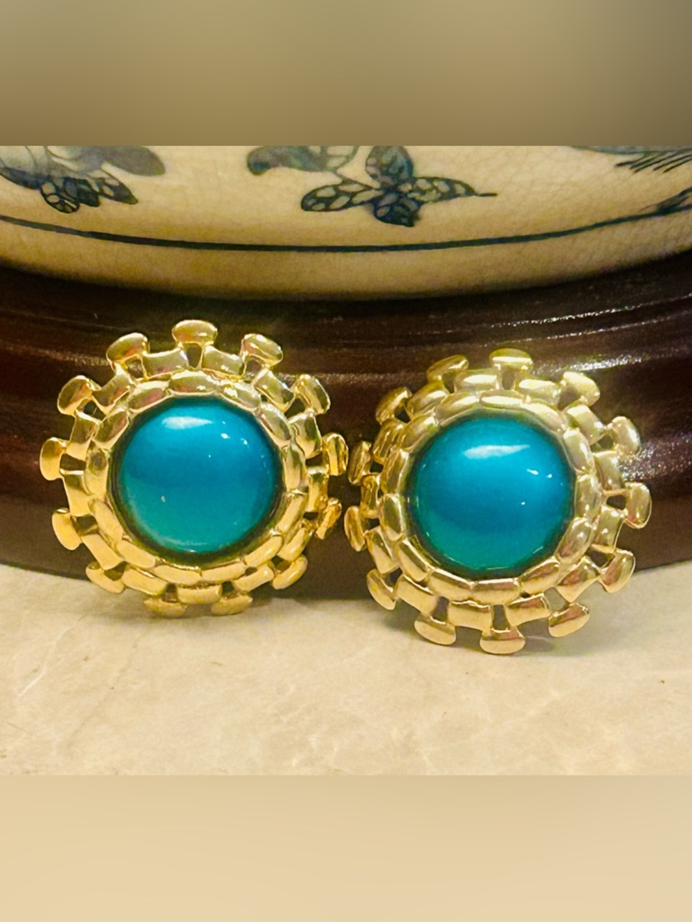 Vintage Teal Cabochon Gold Tone Earrings with Interlocking Link Design Pierced